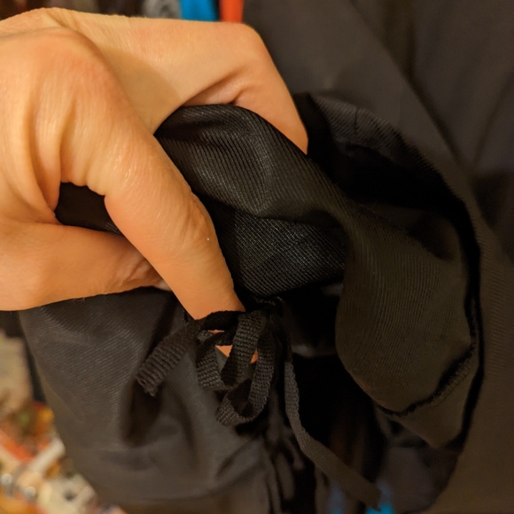 Black dress, medium - Picture 8 of 10